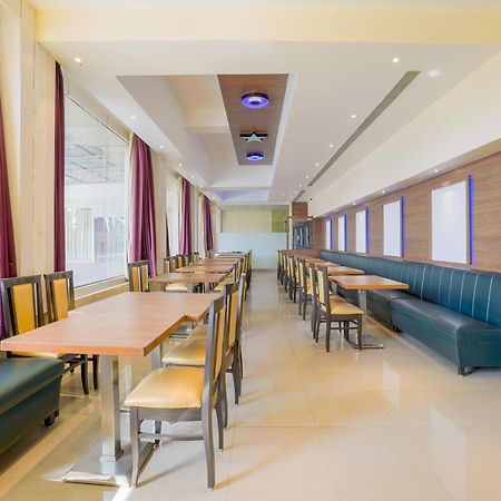 Hotel Krone A Family Hotel Near Igi Airport Delhi Nova Deli Exterior foto