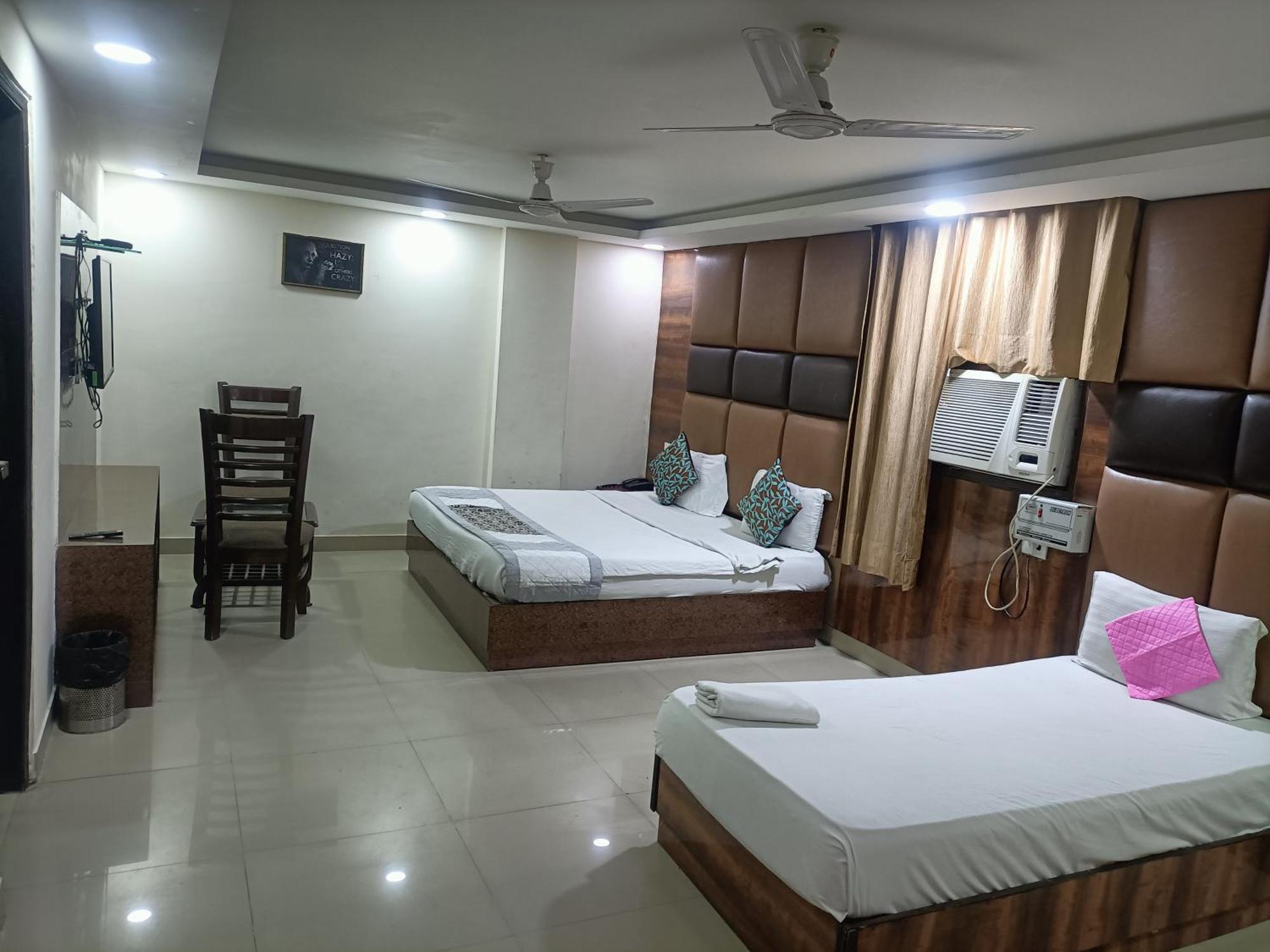 Hotel Krone A Family Hotel Near Igi Airport Delhi Nova Deli Exterior foto